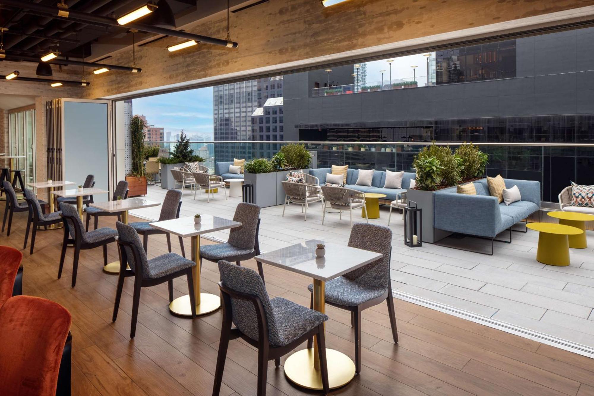 Hampton Inn By Hilton New York Times Square Exterior photo